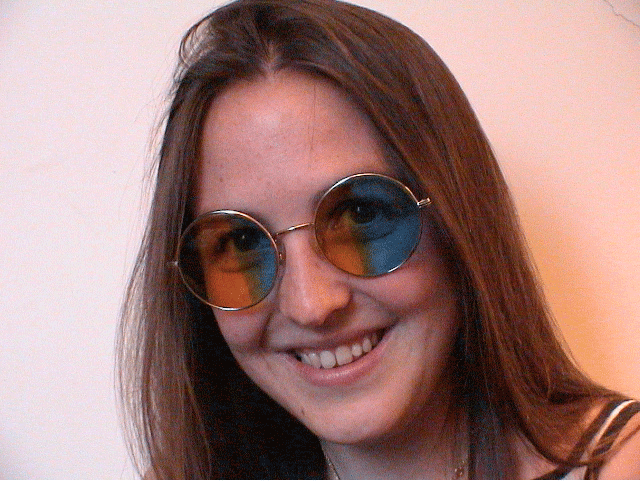 Aline Bompas wearing
spectacles to study color adaptation with eye movements AlinePsychedelic